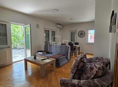 Dvosoban stan, Sarajevo, izdavanje, 90m2, 950KM, id724